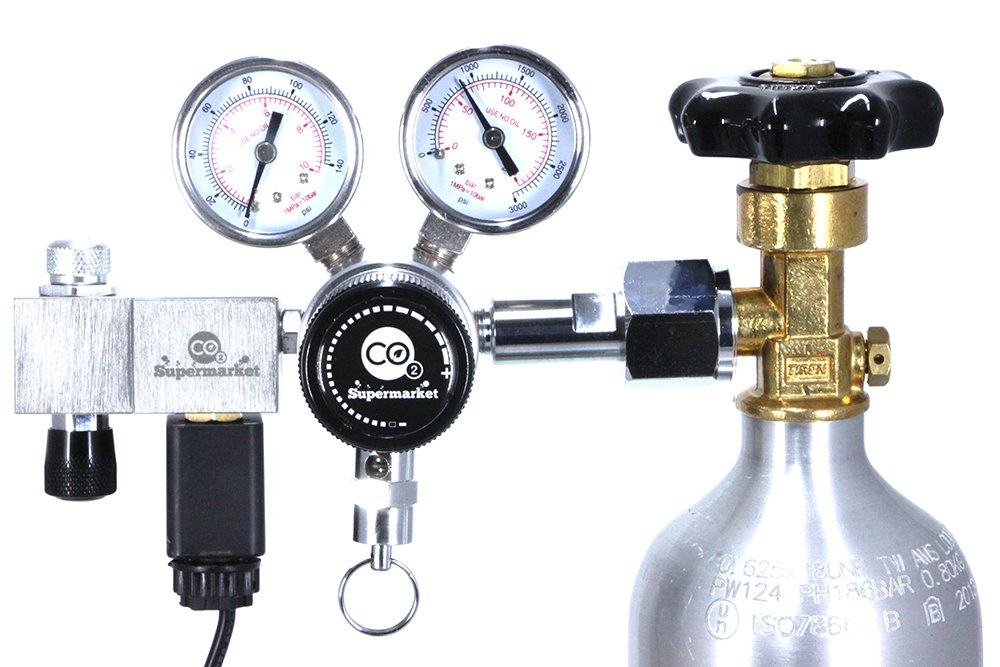 Manómetro que muestra la presión del cilindro