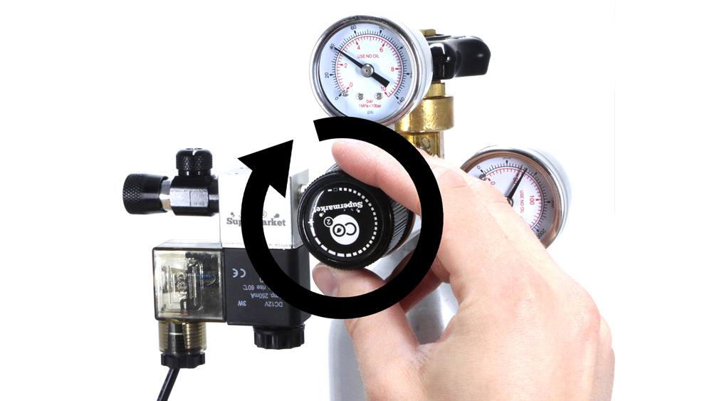 Manómetro que muestra la presión del cilindro
