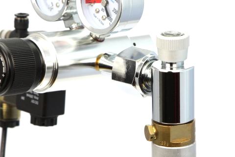 SodaStream SodaClub australiano conectado al regulador de gas