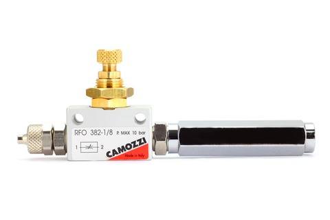 Foto de Camozzi Precision Flow Controller con compresión y extensión